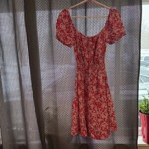 cupcakes & cashmere Floral Midi Dress in Pink and White